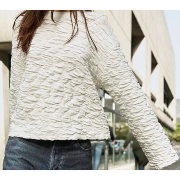 Zara Sweatshirt Womens Medium White Crinkle Top Minimalist Quiet Luxury - Picture 1 of 8